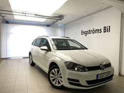 Vit Begagnad 2016 VW Golf VII Kombi | 119 000 kr (Marknadspris)