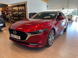 Röd Begagnad 2021 Mazda 3 Sedan | 248 000 kr (Marknadspris)
