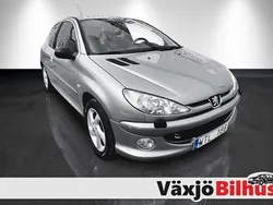 Grå Begagnad 2005 Peugeot 206 Halvkombi | 29 900 kr
