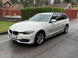 Vit Begagnad 2013 BMW 320 Sport Line Kombi | 120 000 kr (Marknadspris)