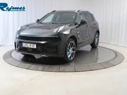 Svart (svart metallic) Begagnad 2023 Lynk & Co 01 SUV | 309 800 kr (Marknadspris)