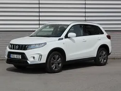 Vit Begagnad 2023 Suzuki Vitara SUV | 259 500 kr (Marknadspris)