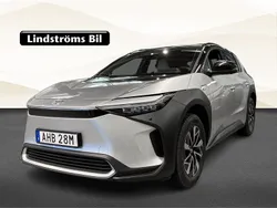 Silver Begagnad 2024 Toyota bZ4X Executive SUV | 549 000 kr (Dyr)