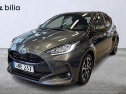 Mörkgrå Begagnad 2025 Toyota Yaris Hybrid Active Halvkombi | 279 900 kr (Lite dyr)