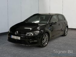 Svart Begagnad 2015 VW Golf VII R-line Halvkombi | 124 700 kr (Lite dyr)