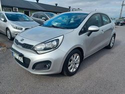 Silver Begagnad 2011 Kia Rio Halvkombi | 59 900 kr (Marknadspris)