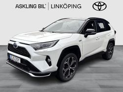 Vit Begagnad 2021 Toyota RAV4 Style SUV | 379 000 kr (Marknadspris)