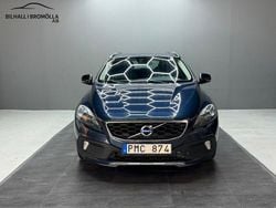 Blå Begagnad 2014 Volvo V40 CC Momentum Kombi | 95 900 kr (Superpris)