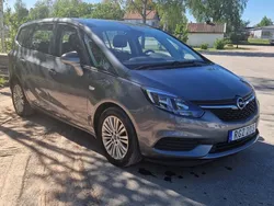 Grå Begagnad 2017 Opel Zafira Tourer Minibuss | 119 000 kr (Lite dyr)
