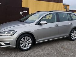 Silver (silvergrå metallic) Begagnad 2019 VW Golf VII Comfortline Kombi | 149 000 kr (Dyr)