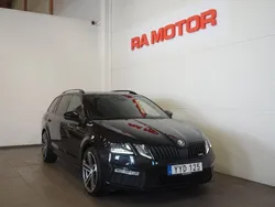 Svart Begagnad 2017 Skoda Octavia RS Kombi | 249 900 kr (Dyr)