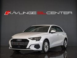 Vit Begagnad 2022 Audi A3 Sportback Comfort Halvkombi | 259 990 kr (Marknadspris)