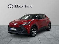 Röd Begagnad 2024 Toyota C-HR Style SUV | 419 900 kr (Marknadspris)