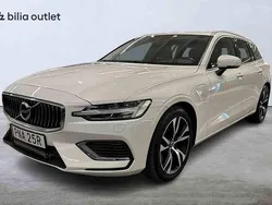 Vit Begagnad 2021 Volvo V60 Kombi | 324 900 kr (Superpris)