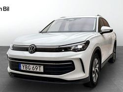Vit Begagnad 2024 VW Tiguan SUV | 359 000 kr (Marknadspris)