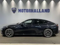 Svart Ny 2024 XPENG P7 AWD Performance Sedan | 524 900 kr