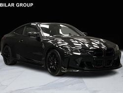 Svart Begagnad 2025 BMW M4 Performance Sportkupé | 1 499 000 kr (Marknadspris)