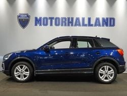 Blå Begagnad 2024 Audi Q2 Advanced Plus SUV | 294 900 kr (Marknadspris)