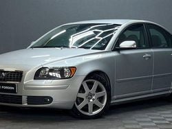 Ljusgrå (grå) Begagnad 2006 Volvo S40 Summum Sedan | 59 900 kr (Marknadspris)