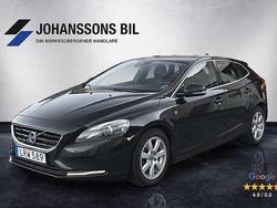 Svart Begagnad 2014 Volvo V40 Ocean Race Halvkombi | 89 900 kr (Marknadspris)