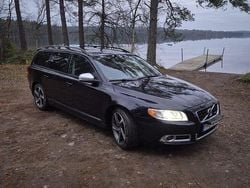 Svart Begagnad 2013 Volvo V70 R-Design Kombi | 93 000 kr (Marknadspris)