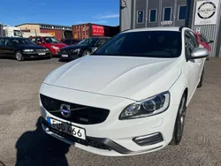 Vit Begagnad 2015 Volvo V60 R-Design Kombi | 209 800 kr (Lite dyr)