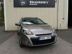 Ljusbrun (brun) Begagnad 2010 Renault Clio GrandTour Kombi | 36 900 kr (Marknadspris)