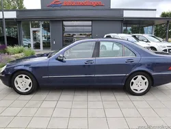Mörkblå Begagnad 1998 Mercedes S500 Sedan | 64 900 kr
