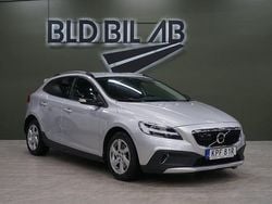 Silver Begagnad 2019 Volvo V40 CC Kombi | 189 900 kr (Bra pris)
