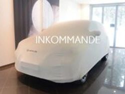 Vit Begagnad 2025 Lexus ES300H Sedan | 479 000 kr (Marknadspris)