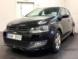 Svart Begagnad 2010 VW Polo Halvkombi | 49 900 kr (Marknadspris)