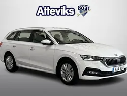 Vit Begagnad 2023 Skoda Octavia G-TEC Ambition Kombi | 279 900 kr (Marknadspris)