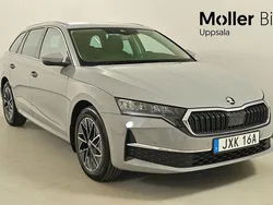 Grå (steel grey) Ny 2025 Skoda Octavia Selection Kombi | 355 000 kr (Marknadspris)