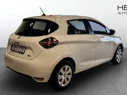Vit (white) Begagnad 2022 Renault Zoe Halvkombi | 154 900 kr (Marknadspris)