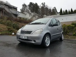 Grå Begagnad 2000 Mercedes A160 Halvkombi | 42 900 kr