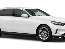 Vit Ny 2024 BMW 530e Kombi | 712 200 kr (Marknadspris)