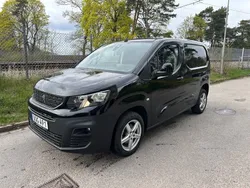 Svart Begagnad 2022 Peugeot Partner Minibuss | 256 250 kr (Dyr)