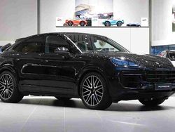 Svart Begagnad 2025 Porsche Cayenne SUV | 1 189 000 kr