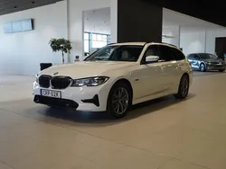 Okänd Begagnad 2021 BMW 330e Sport Line Kombi | 319 800 kr (Bra pris)