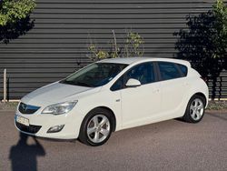 Vit Begagnad 2009 Opel Astra Enjoy Halvkombi | 39 900 kr (Marknadspris)