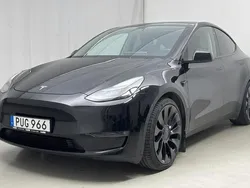Svart Begagnad 2022 Tesla Model Y SUV | 370 000 kr (Superpris)