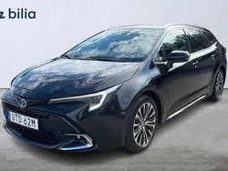 Svart Begagnad 2023 Toyota Corolla Style Kombi | 329 900 kr (Marknadspris)