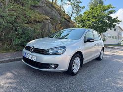 Ljusbrun Begagnad 2009 VW Golf VI Halvkombi | 49 900 kr (Marknadspris)