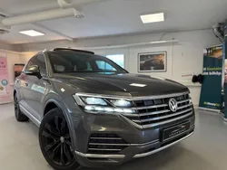 Grå Begagnad 2019 VW Touareg R-line SUV | 399 000 kr (Marknadspris)