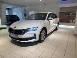 Vit Ny 2025 Skoda Octavia Selection Kombi | 318 900 kr