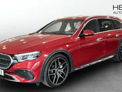 Röd (red) Begagnad 2025 Mercedes E300 Kombi | 719 900 kr (Marknadspris)