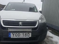 Vit Begagnad 2017 Peugeot Partner Van | 69 000 kr (Superpris)