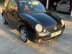 Svart Begagnad 2004 VW Lupo Halvkombi | 15 000 kr