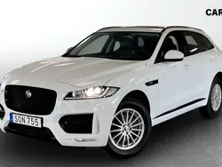 Vit Begagnad 2018 Jaguar F-Pace R-Dynamic SUV | 279 900 kr (Marknadspris)