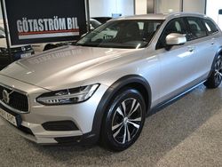 Silver Begagnad 2022 Volvo V90 CC Momentum Kombi | 299 000 kr (Bra pris)
